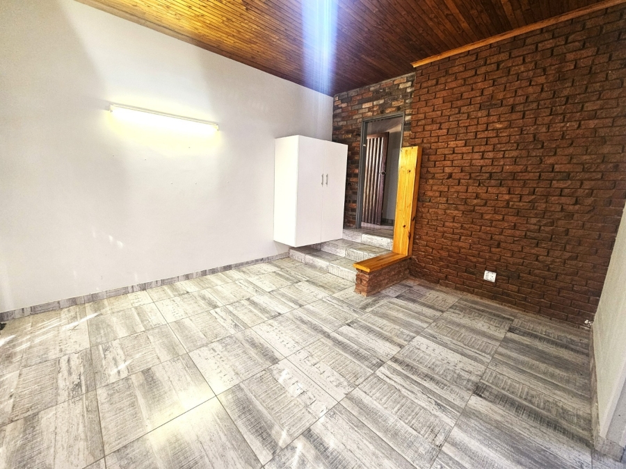To Let 1 Bedroom Property for Rent in Protea Park North West
